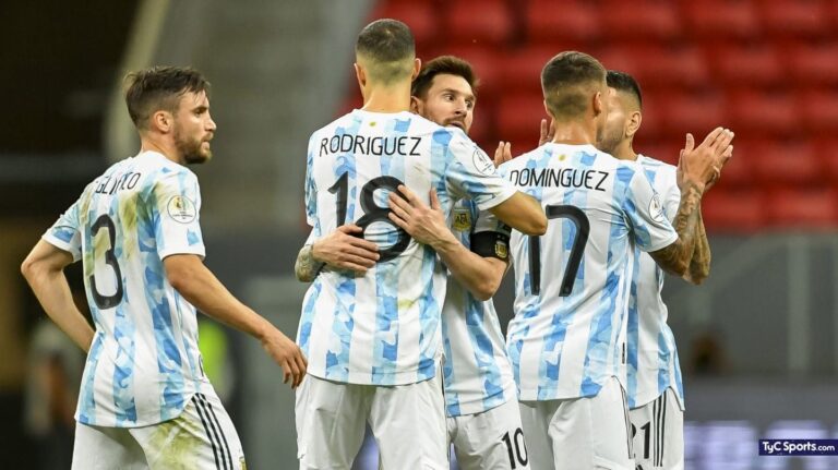 Argentina defiende el primer puesto del Grupo A ante la eliminada Bolivia