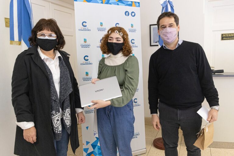 El municipio continúa apoyando a los artistas locales