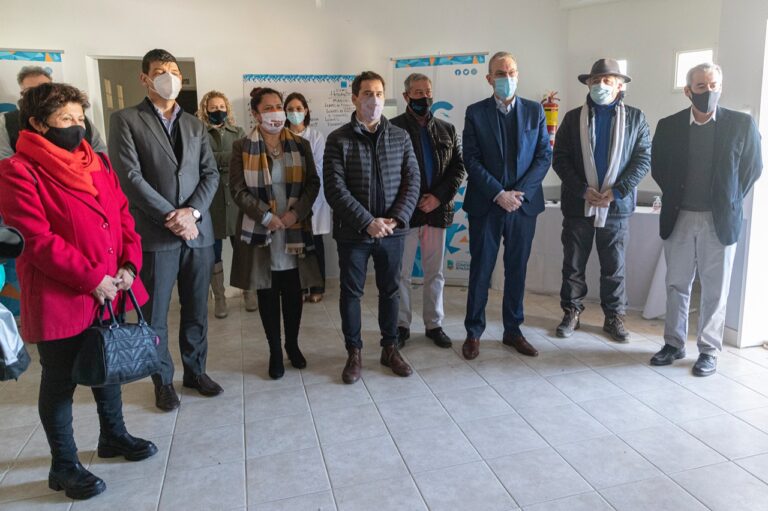 Salud: El intendente Luque y Arnaldo Medina inauguraron los nuevos consultorios en el Moure