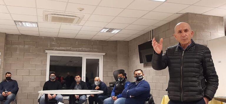 Petroleros Jerárquicos realizaron asamblea con Trabajadores en El Huemul
