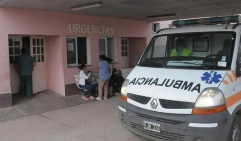 Una joven dio a luz a trillizas en un remís y sólo una sobrevivió