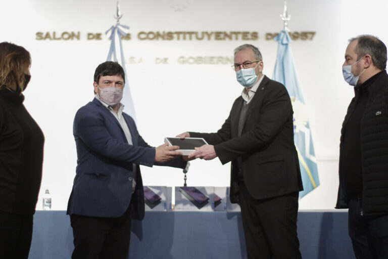Chubut recibió de Nación 52 tablets para fortalecer el Primer Nivel de Atención