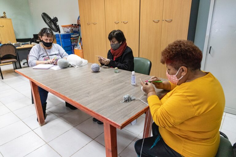  Adultos Mayores comenzaron con los talleres de estimulación física y cognitiva
