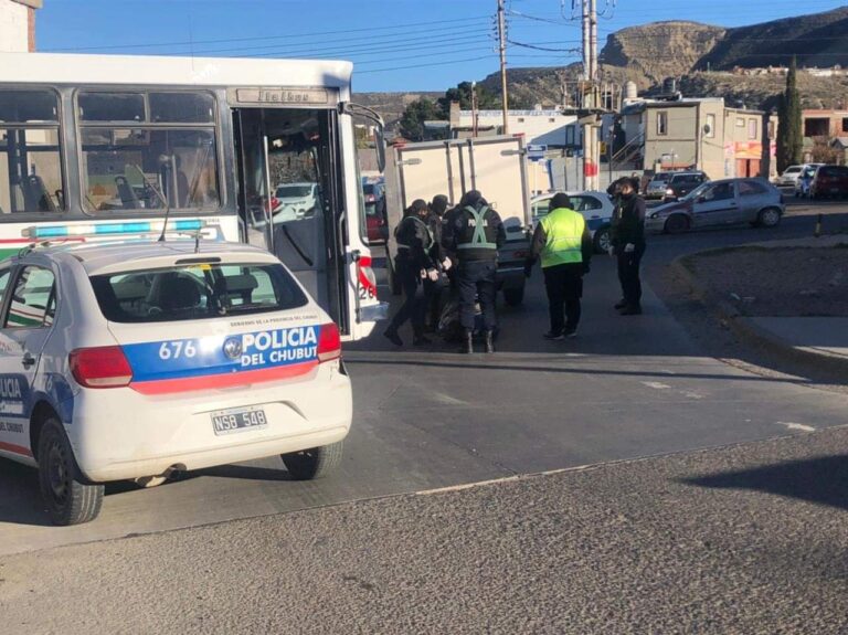 Una mujer fue atropellada por un colectivo y falleció