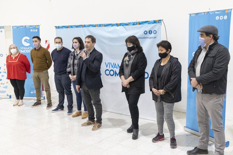 Comodoro: Entregaron 24 títulos de propiedad