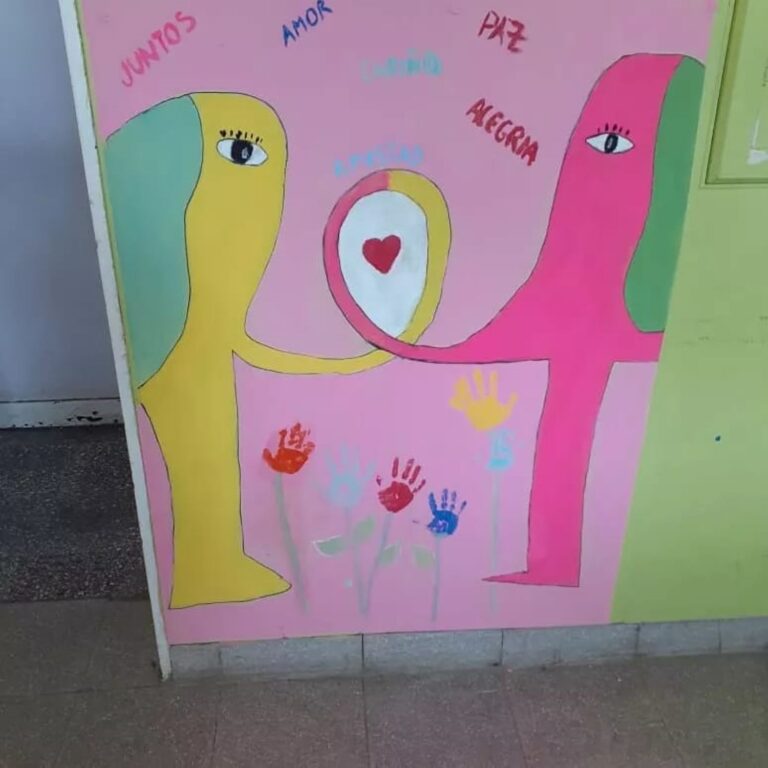 El Municipio acompañó a la Casa del Niño en la realización de un mural