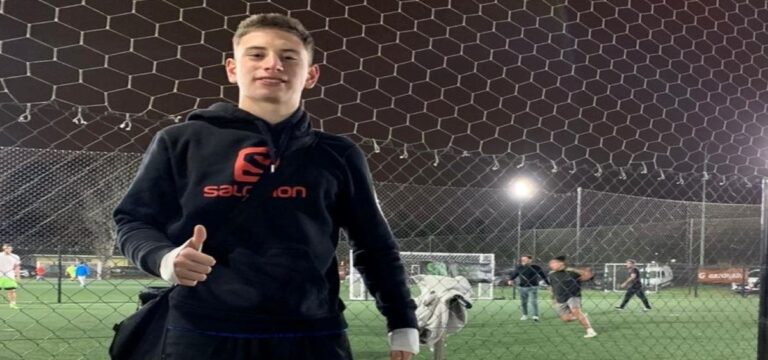 Giuliano Sartorio, jugador de Rada Tilly entrena en  Argentinos Juniors