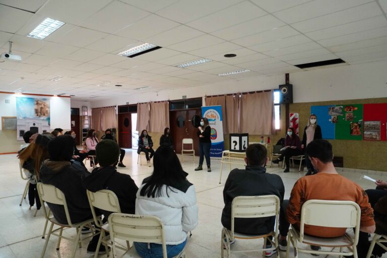 Rada Tilly dictará un taller de acompañamiento para adolescentes en contexto de pandemia