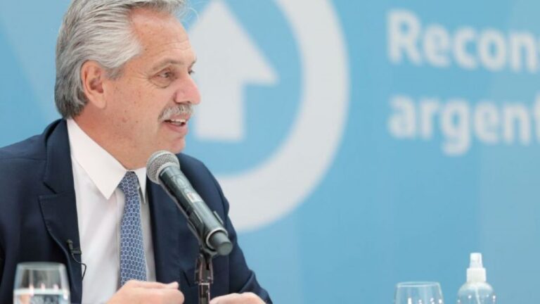 Alberto Fernández relanza su Gobierno con la jura de los nuevos ministros