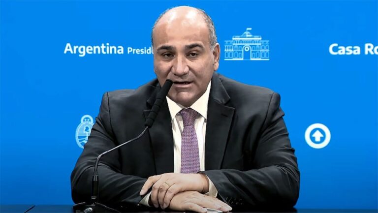 Manzur: «Si los números continúan así, podemos decir que transitamos el fin de la pandemia»