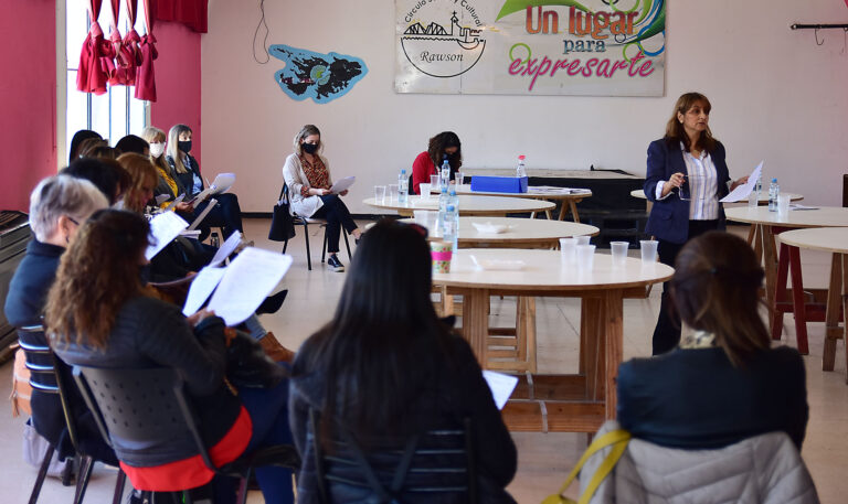 Chubut: capacitaron a empleados de Registros Civiles sobre la  Ley de Identidad de Género 