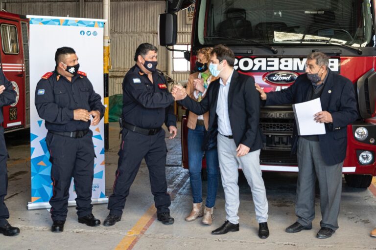 Luque: «Es importante seguir fortaleciendo los cuarteles de bomberos de la ciudad»