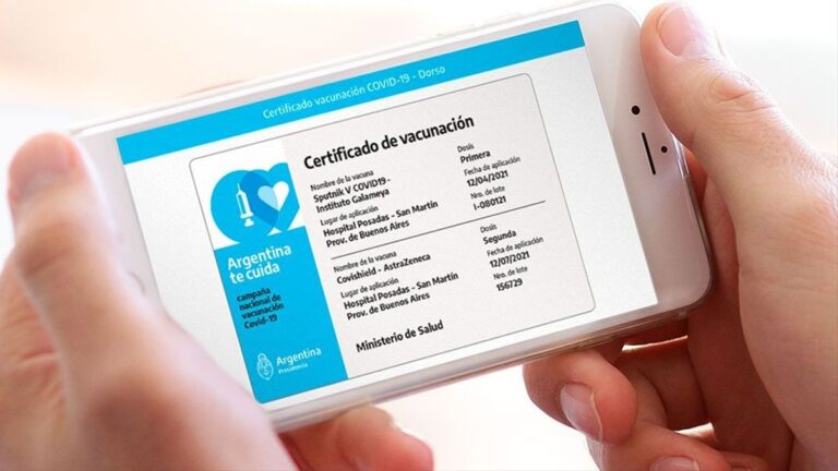 Argentinos vacunados en el exterior: cómo tramitar el certificado oficial
