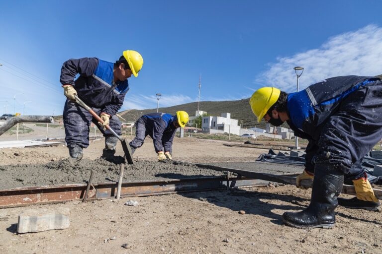 Comodoro: Avanzan en la construcción de la plaza de barrio Roque González 