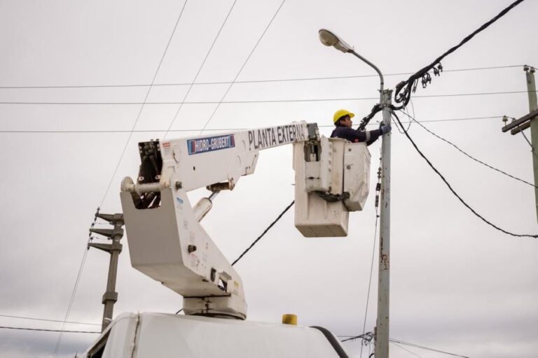 La SCPL avanza con fibra óptica a través del plan «1.000 manzanas»