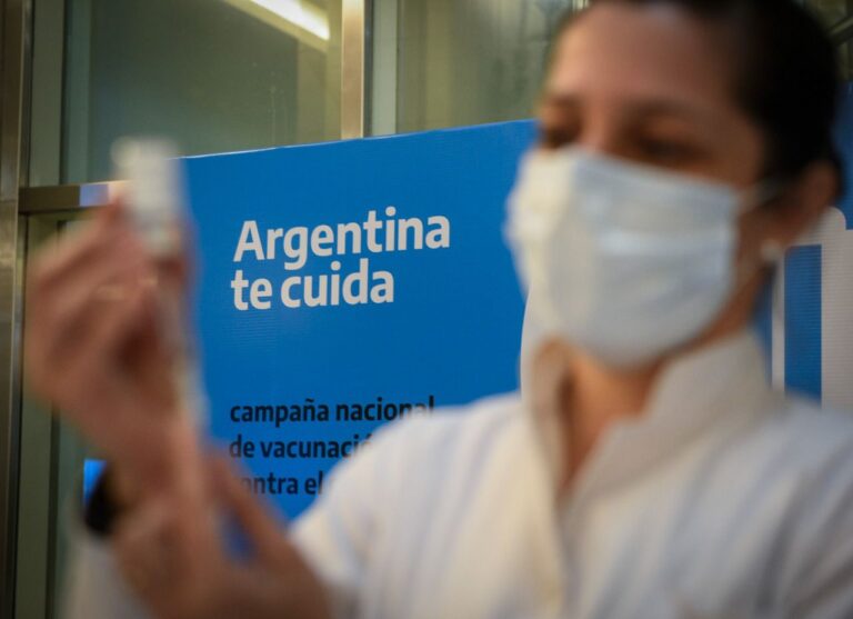Kreplak: «La Argentina es uno de los países con mayor porcentaje de gente vacunada»