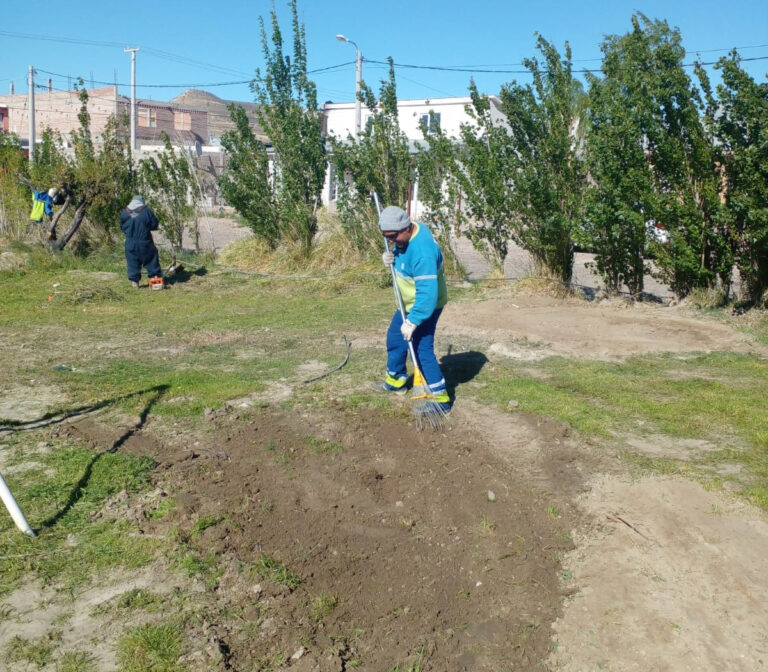 Urbana restauró un espacio verde del Barrio Las Orquídeas