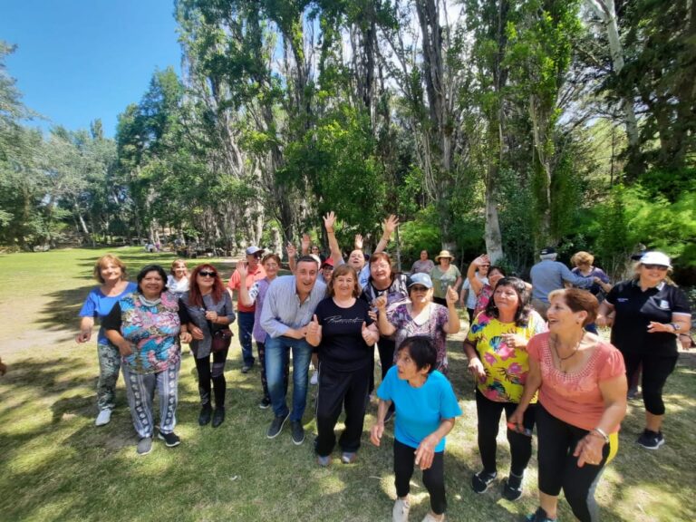 El Municipio cerró el año de Adultos Mayores con un gran agasajo en el Parque de Astra