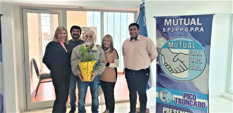 Jubilados de Santa Cruz inauguraron su oficina en la sede Pico Truncado