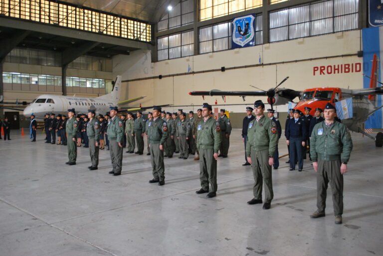Se realizó una ceremonia para aviadores de transporte de la IX Brigada Aérea
