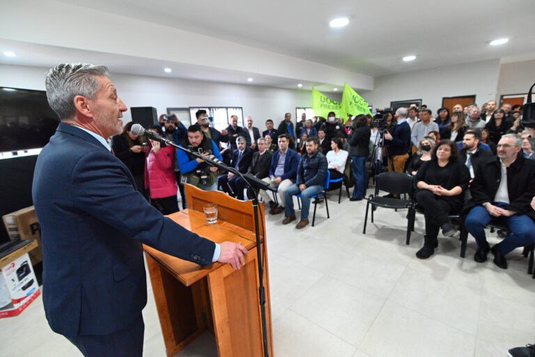 Arcioni: “La única manera de ganarle a los problemas es trabajando en forma conjunta” 