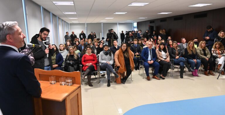 Arcioni anunció la creación de la Subsecretaría de Políticas de Género y Diversidad