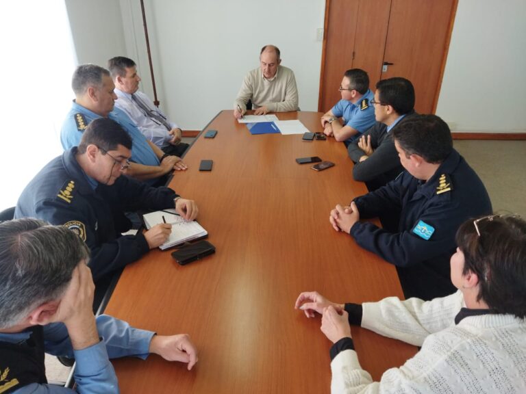 El ministro Castro se reunió con la Cúpula de la Policía del Chubut
