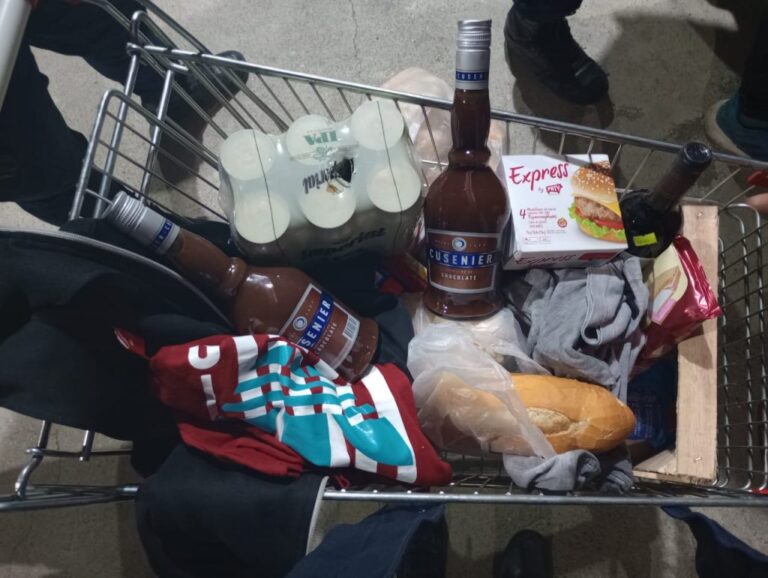 Detuvieron a un hombre que intentó robar mercadería de un supermercado