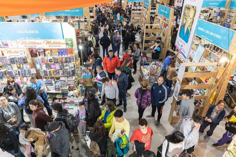 Combinación de propuestas para este martes en la Feria del Libro