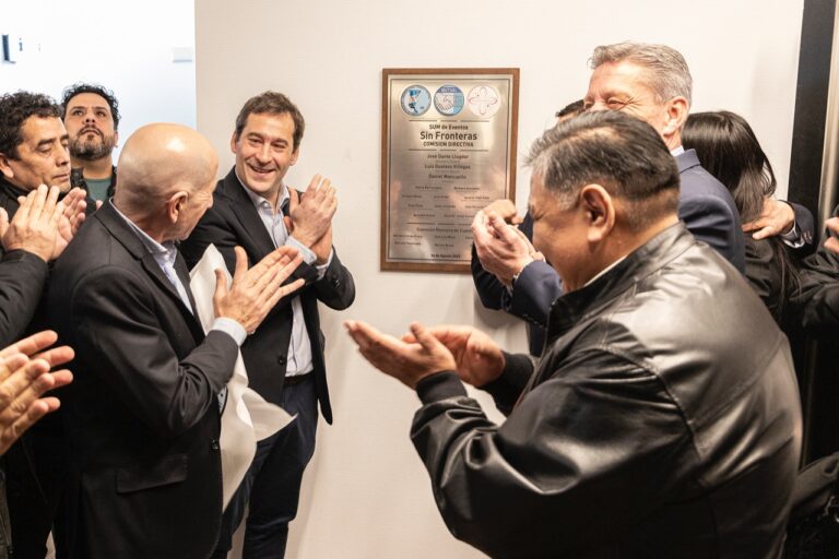 Luque acompañó el inicio de actividades del centro deportivo de Petroleros Jerárquicos