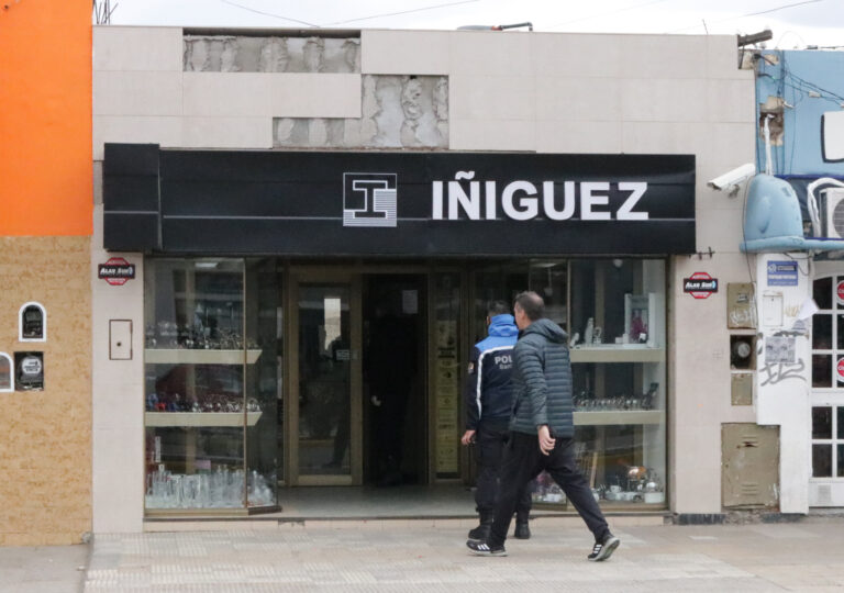 Robaron en una joyería y se llevaron más de 30 millones de pesos