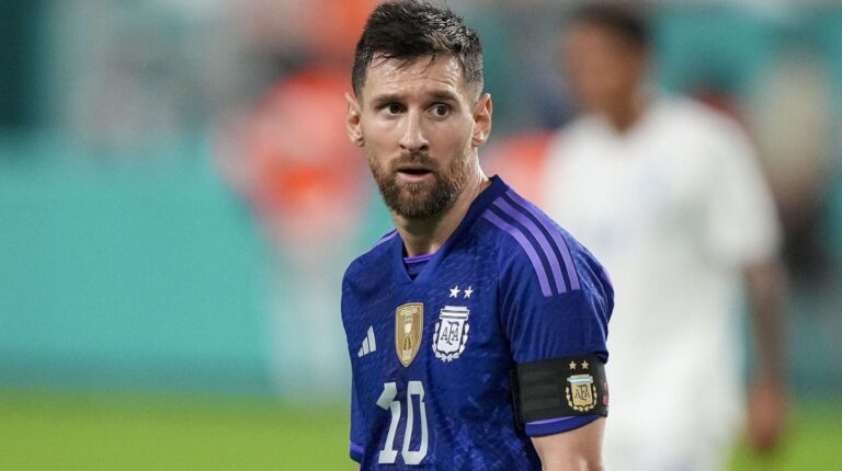 Messi, con un estado gripal, no jugaría ante Jamaica: su reemplazante podría ser Julián Álvarez