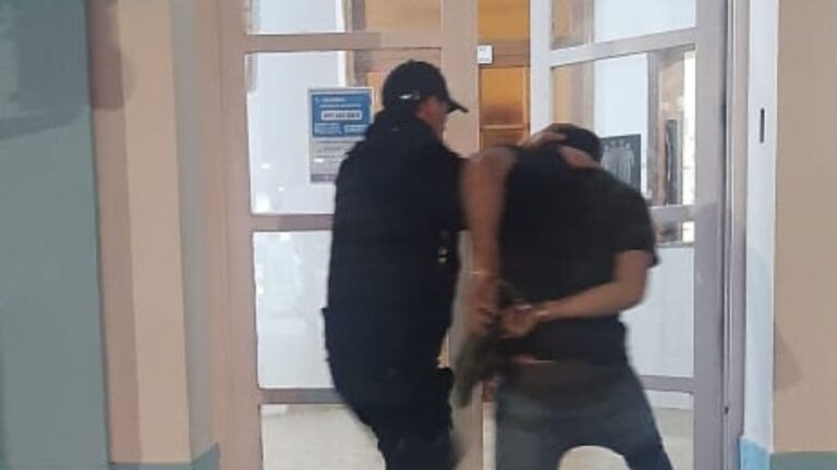 Intentó darse a la fuga corriendo hacia el cerro Chenque y terminó detenido