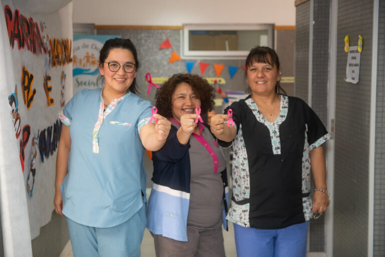 Rada Tilly se suma al mes de concientización sobre el cáncer de mama