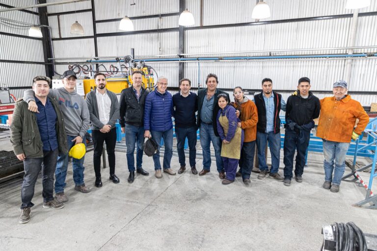 Luque visitó una escuela de soldadura y destacó la innovación y tecnología