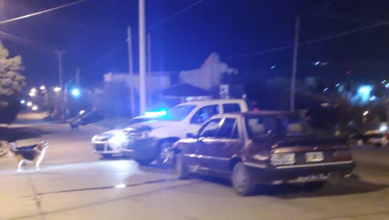 Chocó contra un patrullero y no quiso realizar el test de alcoholemia