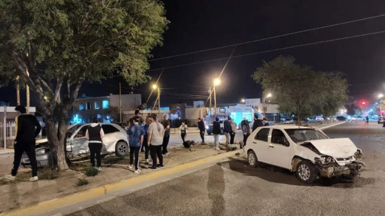 Dos mujeres resultaron heridas tras un fuerte choque en Avenida Kennedy
