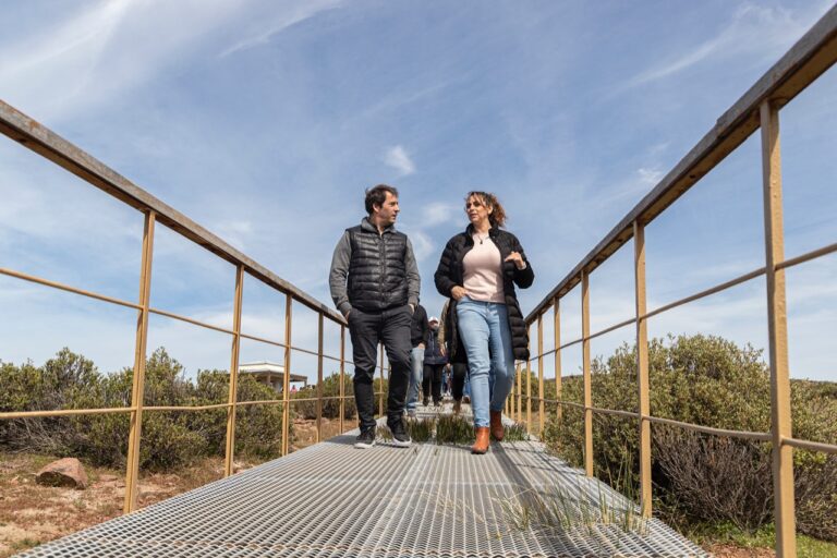 Luque participó junto a Loyola del lanzamiento de la temporada turística en Camarones