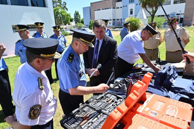 La Policía del Chubut sumó herramientas y equipamientos para fortalecer el patrullaje preventivo