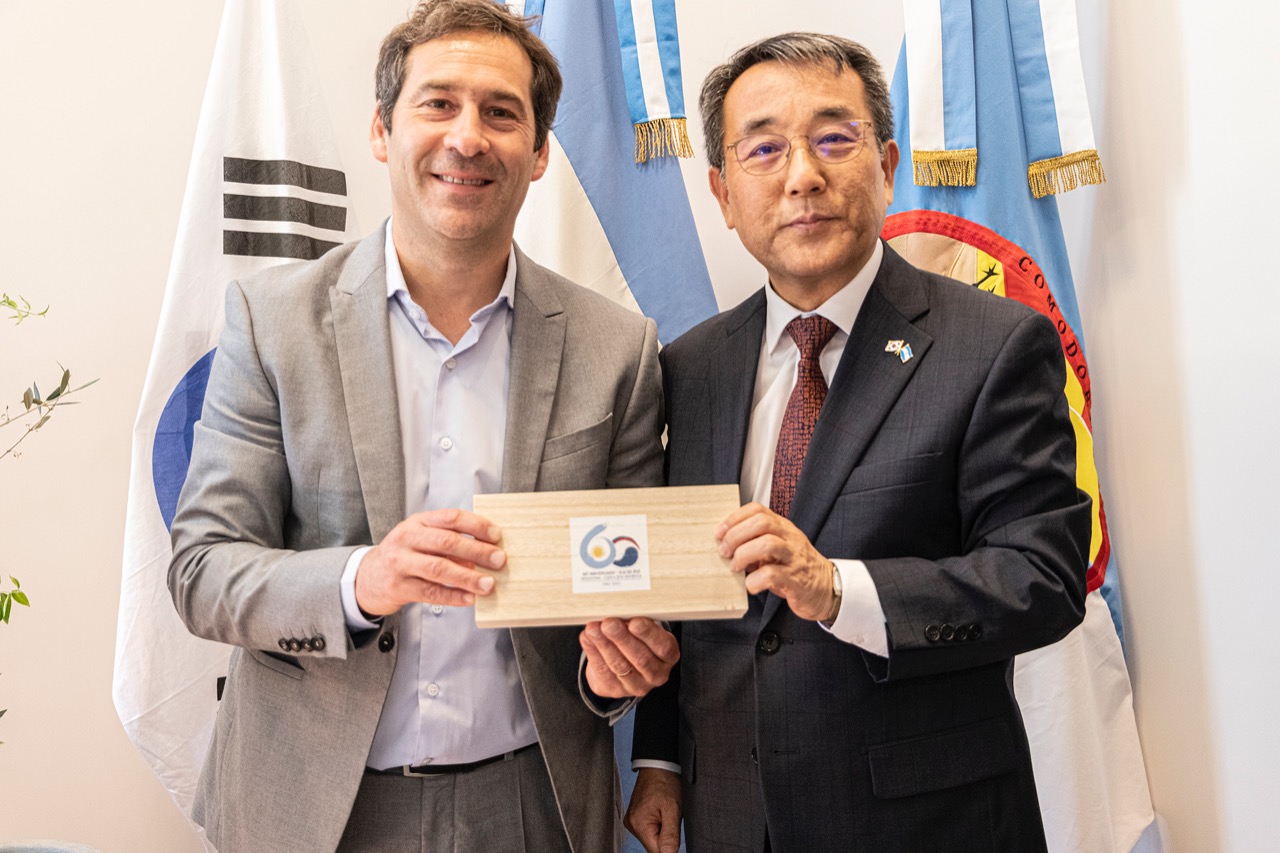 Luque mantendrá una intensa agenda de trabajo con el embajador de Corea