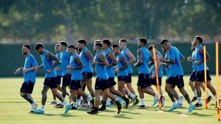 La selección argentina se entrenó tras la dura derrota contra Arabia Saudita: posibles cambios y reencuentro familiar