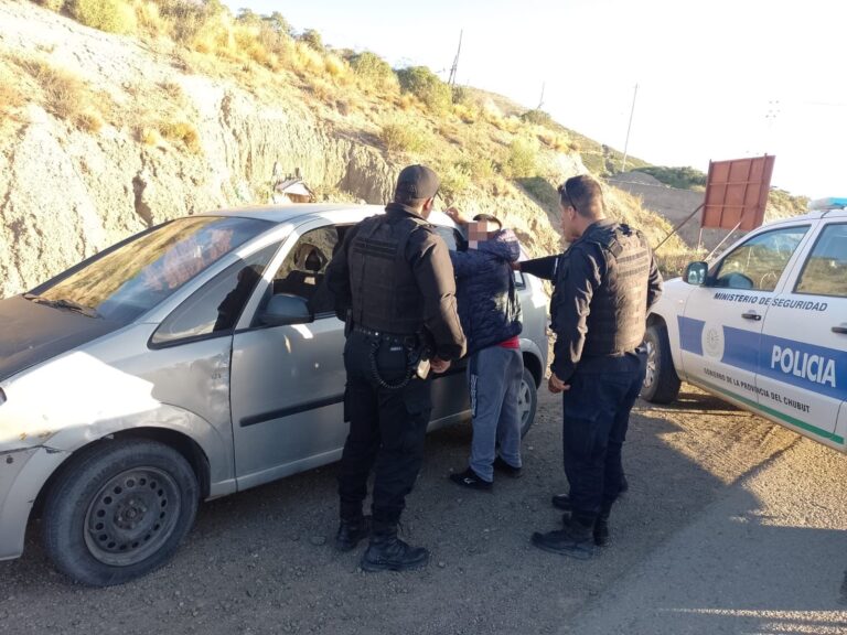 Circulaba haciendo maniobras peligrosas y constataron que conducía en estado de ebriedad