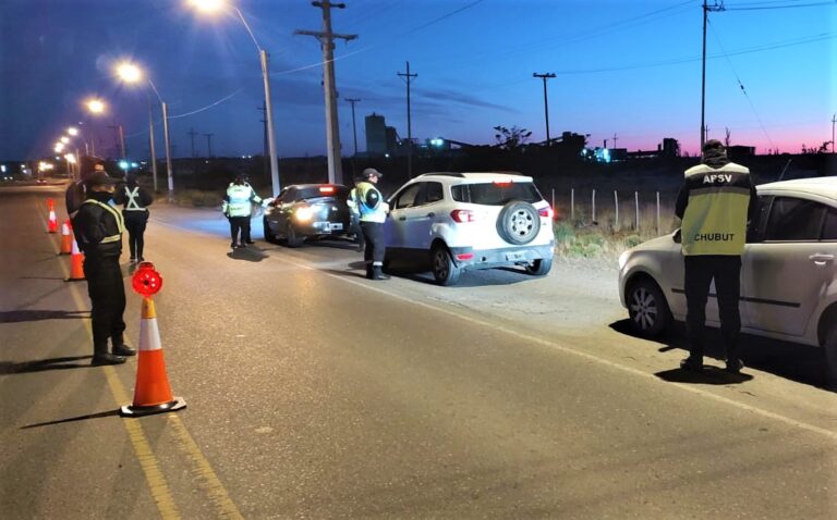 Seguridad Vial: Más de 8 mil vehículos controlados con 57 conductores retirados de la vía pública en Chubut