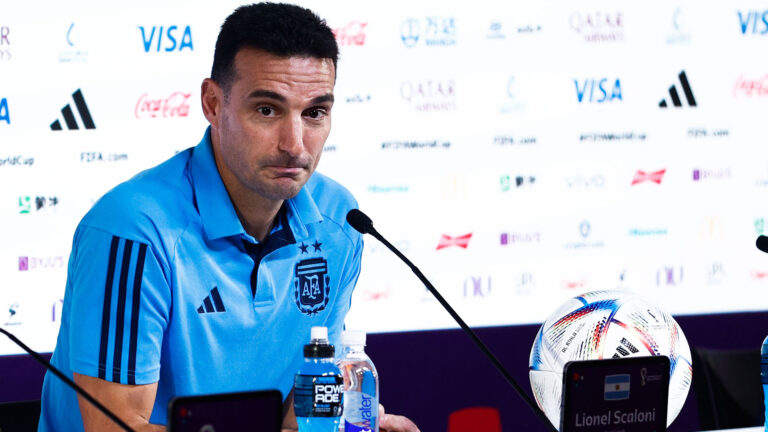 La emoción de Lionel Scaloni al ver el video de un grupo de niños de su pueblo que lo saludó