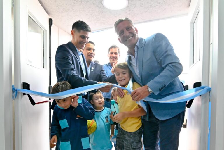 Arcioni inauguró la primera escuela de Nivel Inicial construida por el Club Jorge Newbery