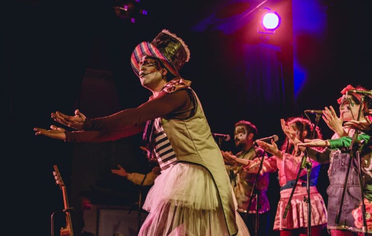 Agenda de finde XL en Rada Tilly: Teatro, murga y música