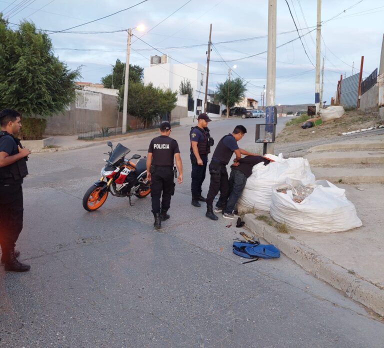 Robó una moto, intentó huir pero fue detenido