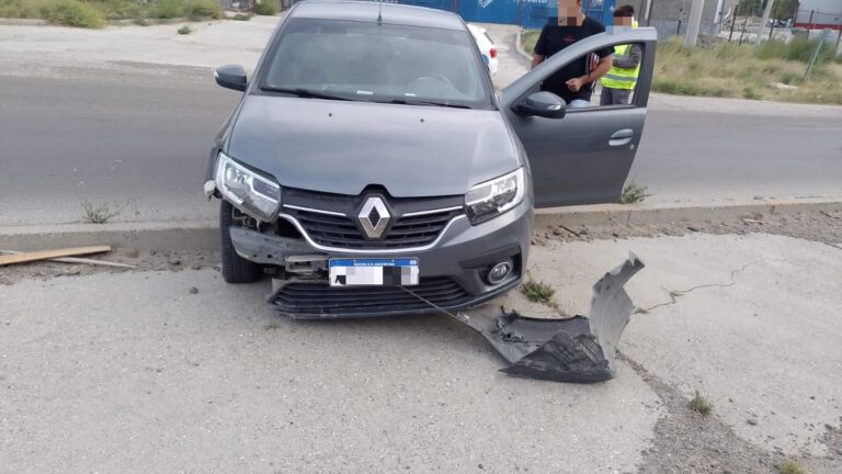 Conducía en estado de ebriedad y despistó en cercanías a la Universidad