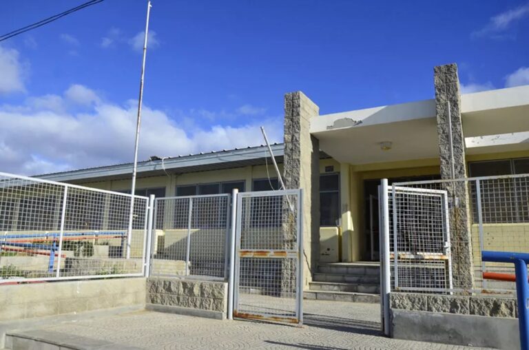El Gobierno provincial licitará la refacción integral de la Escuela de Biología Marina N° 704 de Comodoro Rivadavia