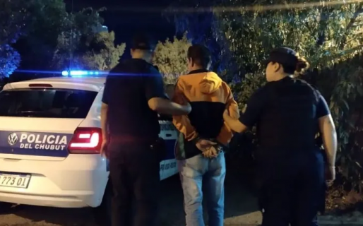 Estaba intoxicado y terminó preso por ingresar a una casa